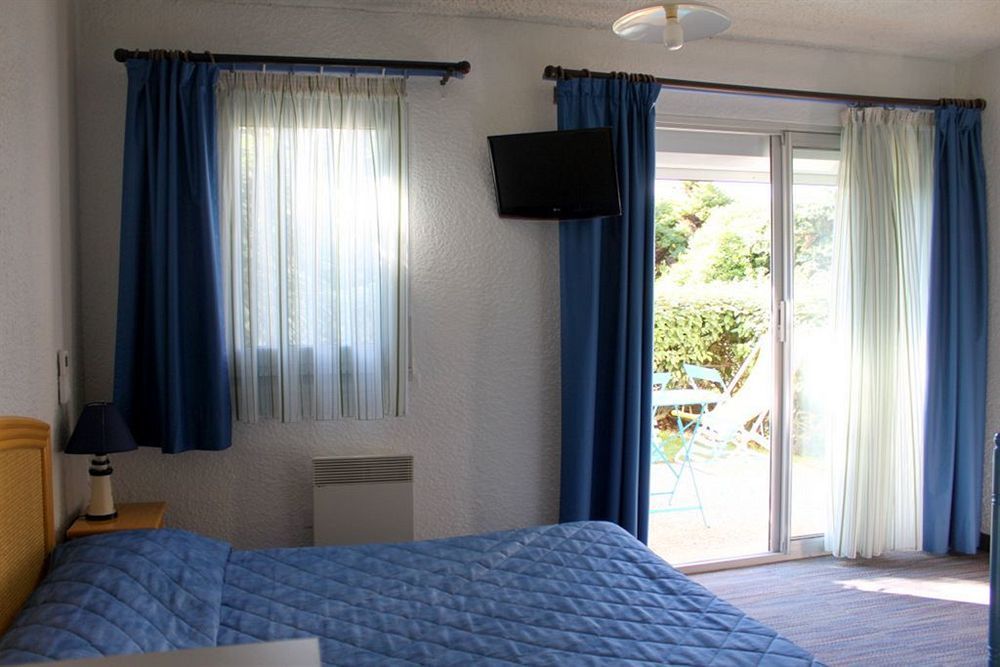 Logis De La Hotel